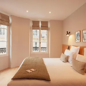 Hotel Tinah Paris, Champs Elysees